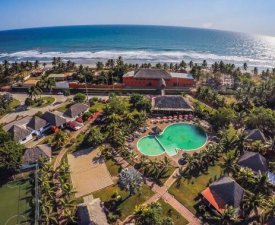 las-hojas-resort-club